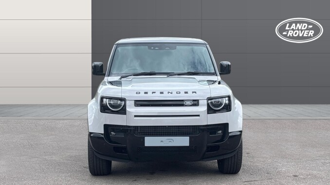 Land Rover Defender 3.0 D350 X-Dynamic HSE 90 3dr Auto Diesel Estate - Image 7